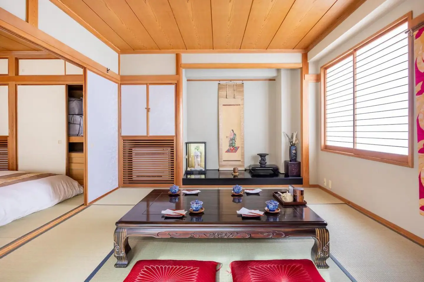 Private Japanese Garden,130M2, Ikebukuro Shinjuku Shibuya 5-15Min , 200 Restaurants Nearby, 7-11 In Front Apartment Tokyo